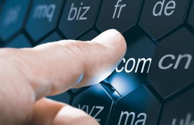 【武漢網(wǎng)站SEO】英文站能和中文站用同一個(gè)域名嗎？